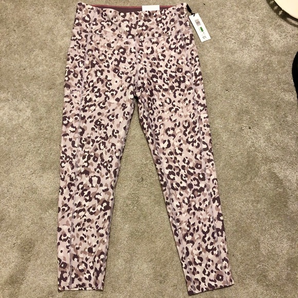 NWOT CK Leopard Print Performance 7/8 Tights - Picture 7 of 11